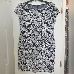 Chic Navy and White Patterned Mini Dress